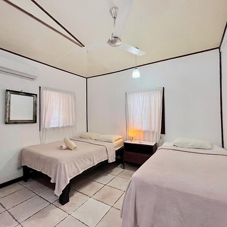 Cabinas Jacaranda Puerto Viejo de Talamanca Exteriér fotografie