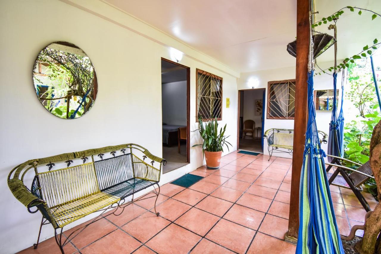 Cabinas Jacaranda Puerto Viejo de Talamanca Exteriér fotografie