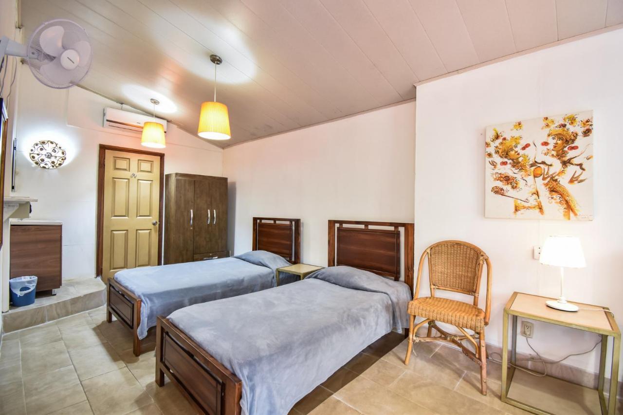 Cabinas Jacaranda Puerto Viejo de Talamanca Exteriér fotografie