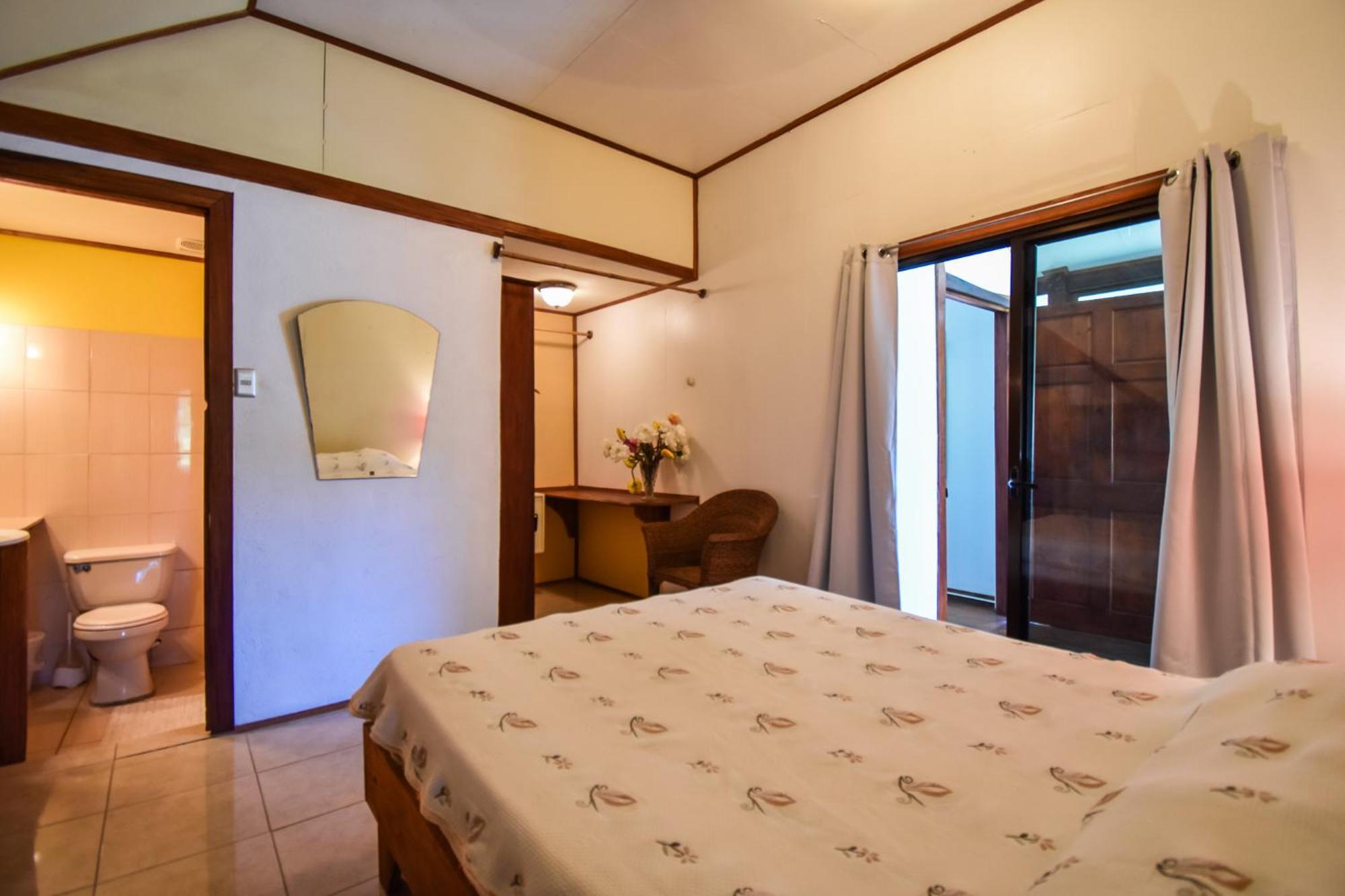Cabinas Jacaranda Puerto Viejo de Talamanca Exteriér fotografie