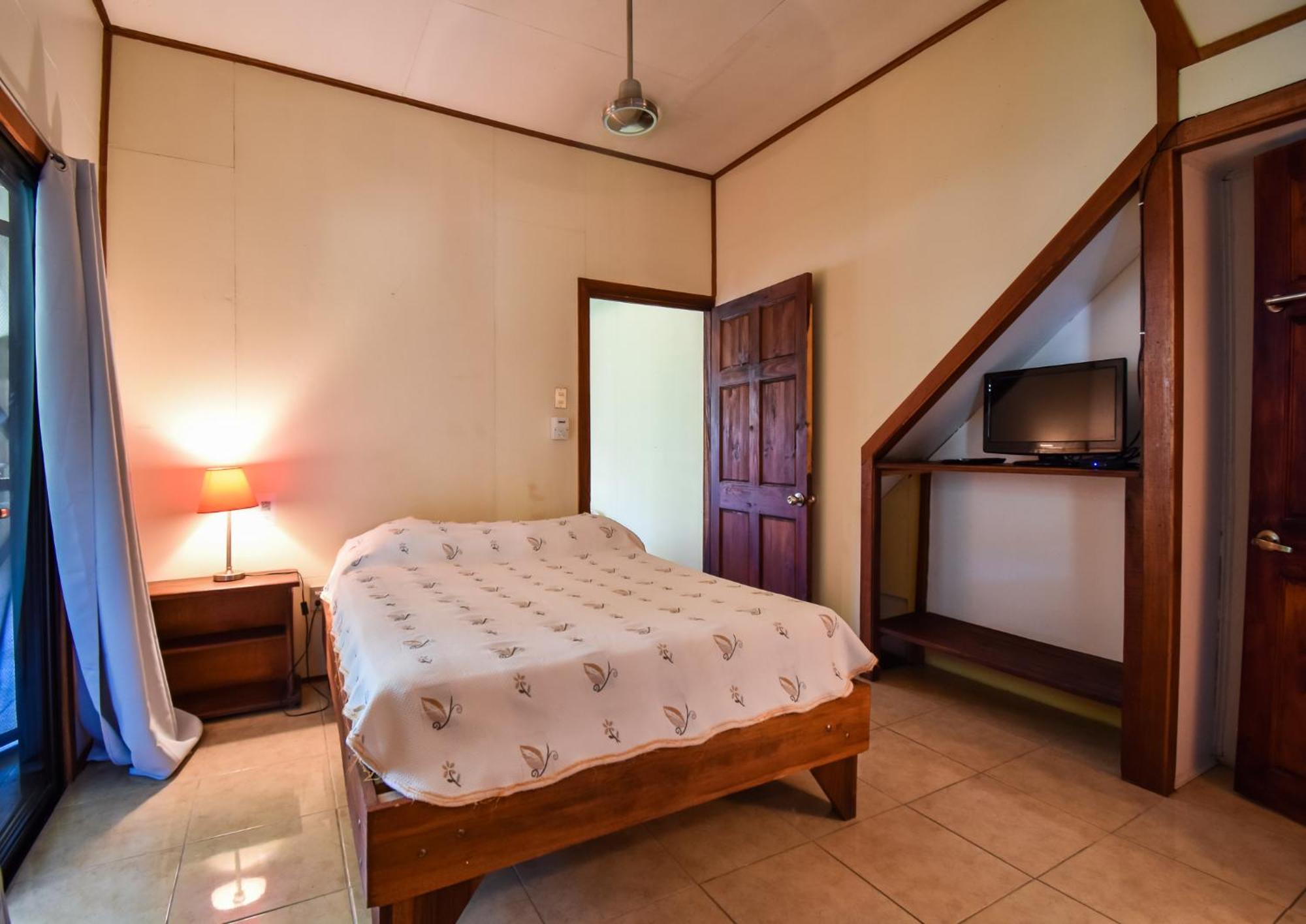 Cabinas Jacaranda Puerto Viejo de Talamanca Exteriér fotografie