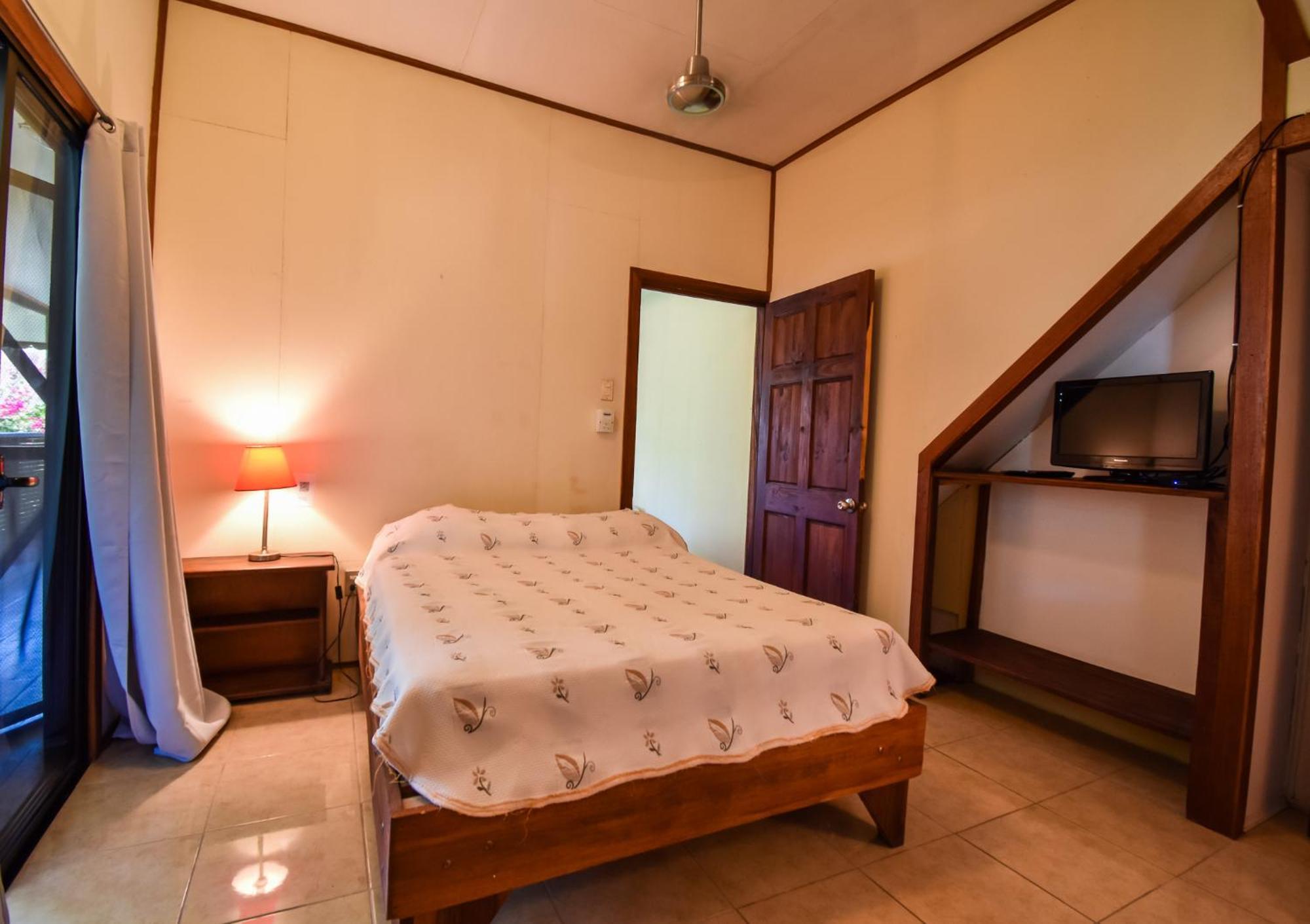 Cabinas Jacaranda Puerto Viejo de Talamanca Exteriér fotografie