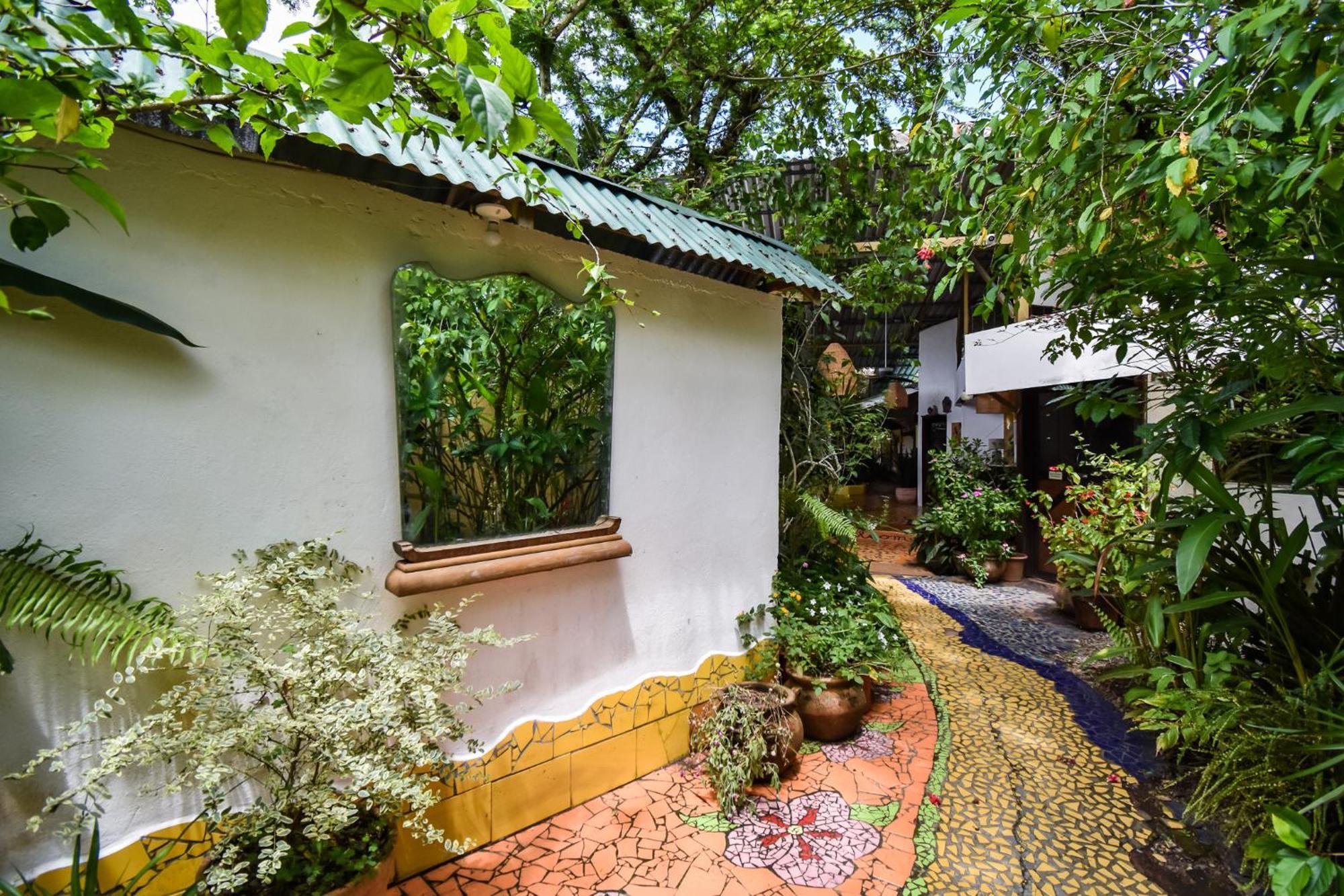Cabinas Jacaranda Puerto Viejo de Talamanca Exteriér fotografie