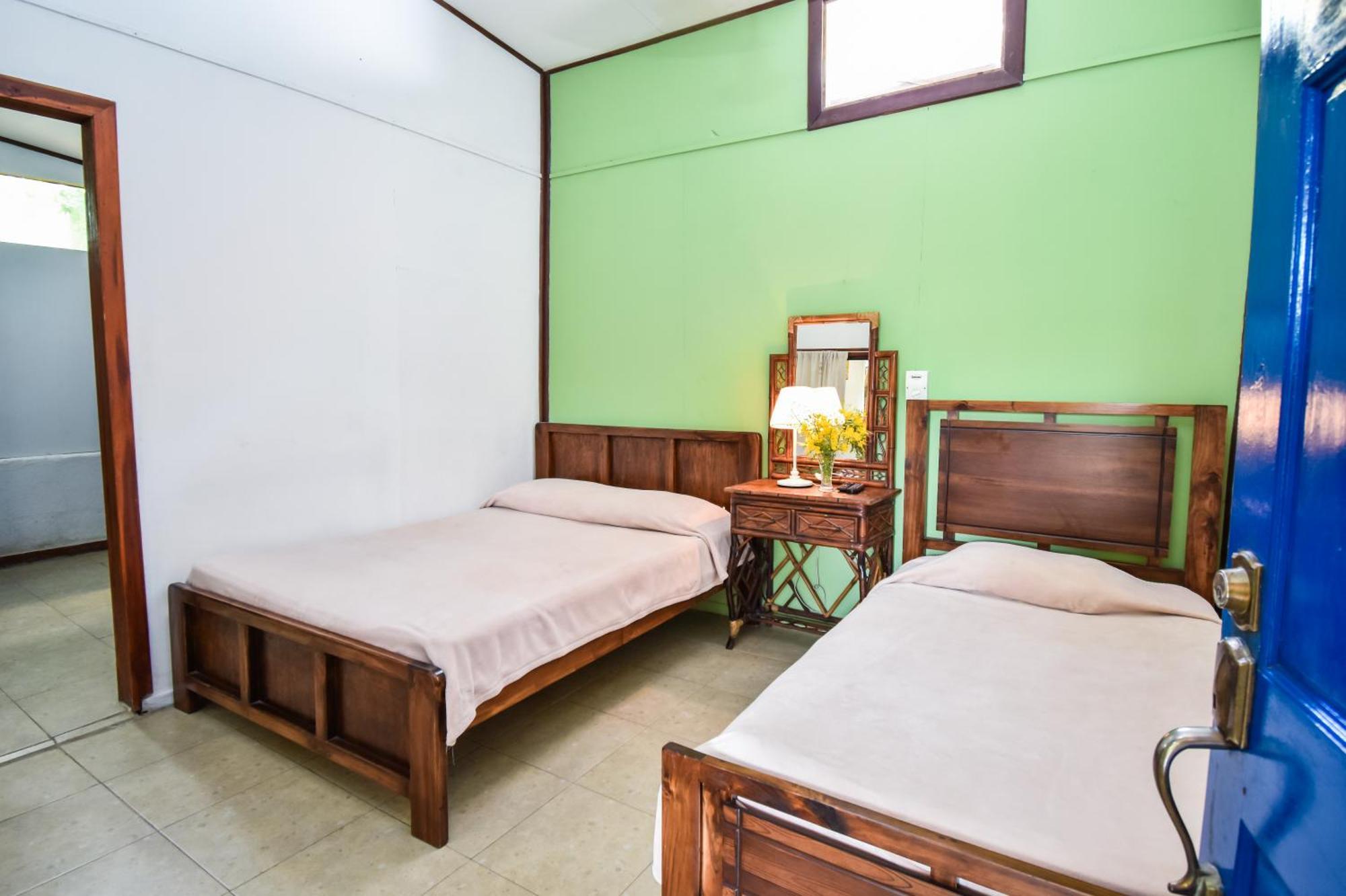 Cabinas Jacaranda Puerto Viejo de Talamanca Exteriér fotografie